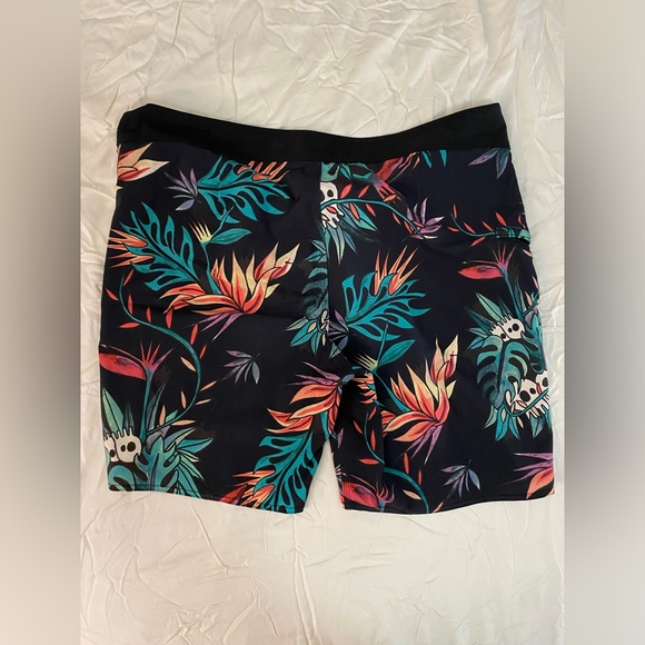 Volcom Mod-Tech Board Shorts - Picture 5 of 5